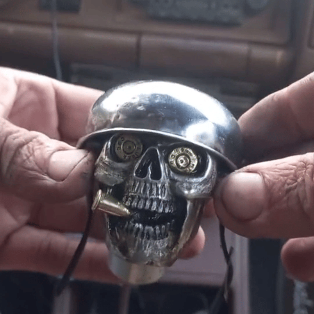 Handcrafted Skull Warrior Grip - Gear Knob